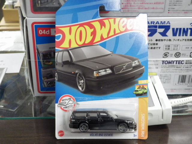 ミニカーショップグローバル - Hotwheels ボルボ 850 エステート【黒】