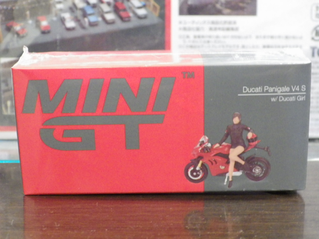 1/64 MINI GT 682 ɥƥ ѥ˥ V4 S w/ɥƥ 