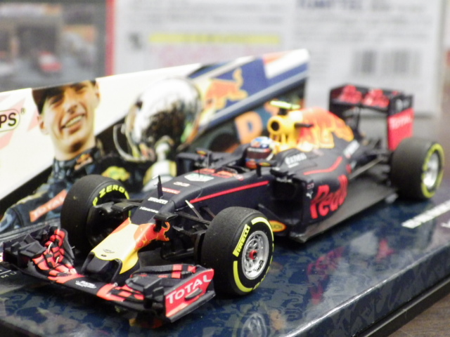 1/43 ߥ˥ץ åɥ֥졼 TAG HEUER RB12 M.ե륹åڥ 1st F1 WIN SPANISH GP 2016 #33