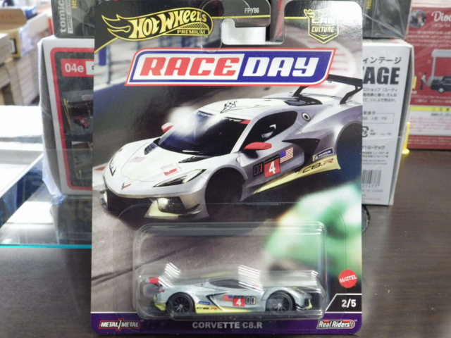 Hotwheels PREMIUM RACE DAY ٥å C8.R #4