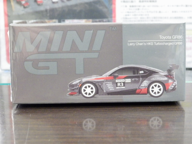 1/64 MINI GT 820 ȥ西 GR86 HKS Turbocharged GR86 Larry Chen #R3 ϥɥ