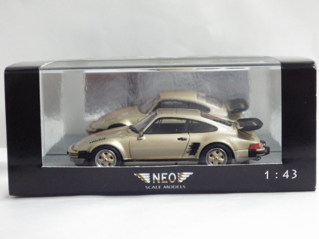 大人女性の NEO 1/43 フラットノーズ SE 930 Porsche ミニカー 